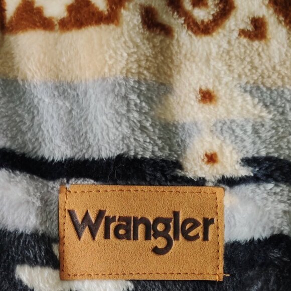 NEW!! WRANGLER TRIBAL AZTEC SOUTHWEST ULTRA PLUSH BLANKET - Size  60" x 90" - Picture 5 of 5